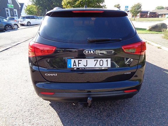 Kia Ceed 4 of 19