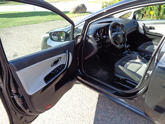 Kia Ceed 9 of 19