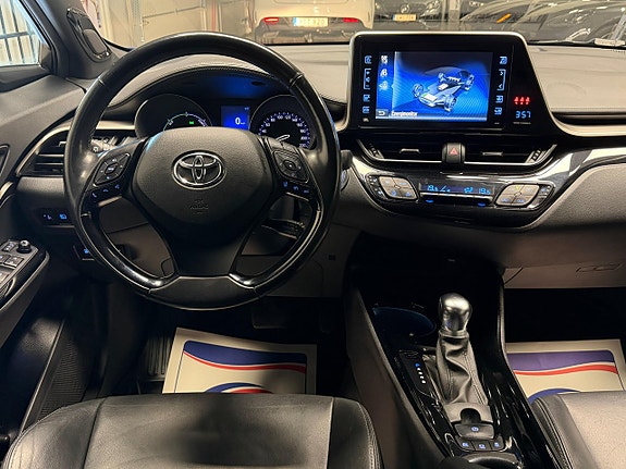 Toyota C-HR 11 of 23