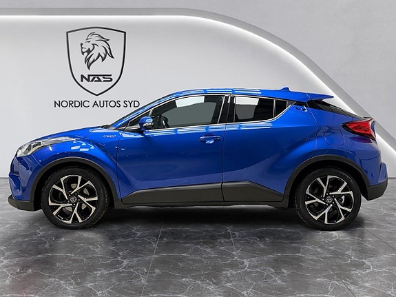 Toyota C-HR 3 of 23