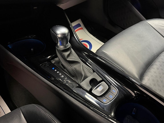 Toyota C-HR 16 of 23