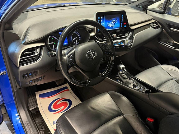 Toyota C-HR 12 of 23