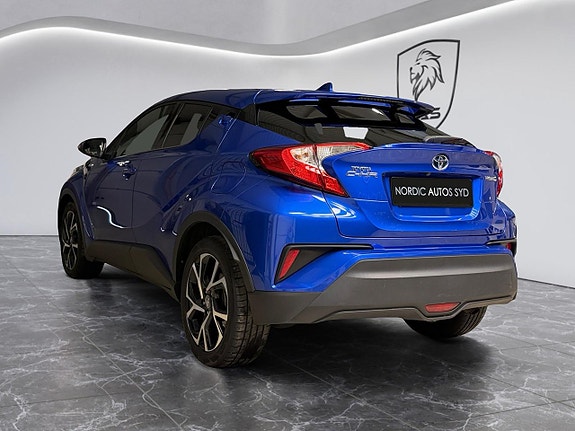 Toyota C-HR 4 of 23