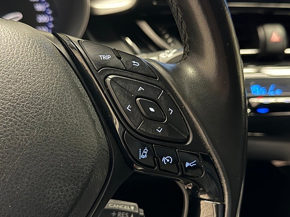 Toyota C-HR 20 of 23