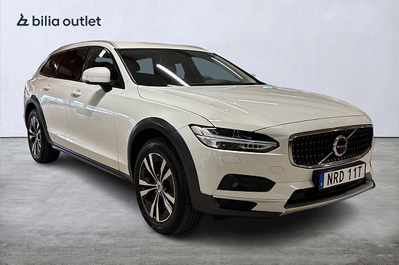 Volvo V90 Cross Country 4 of 26