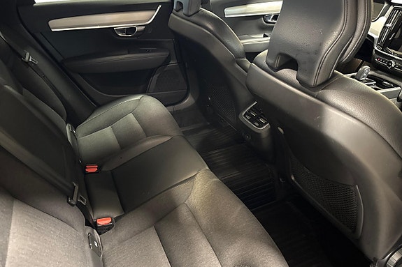 Volvo V90 Cross Country 21 of 26