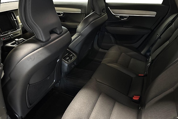 Volvo V90 Cross Country 20 of 26