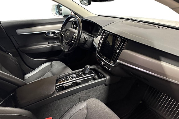 Volvo V90 Cross Country 11 of 26