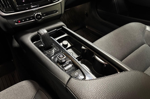 Volvo V90 Cross Country 13 of 26