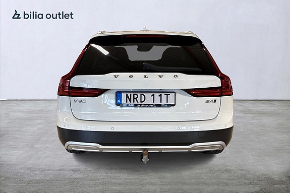 Volvo V90 Cross Country 7 of 26