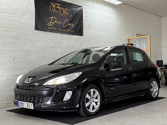 Peugeot 308 2 of 16