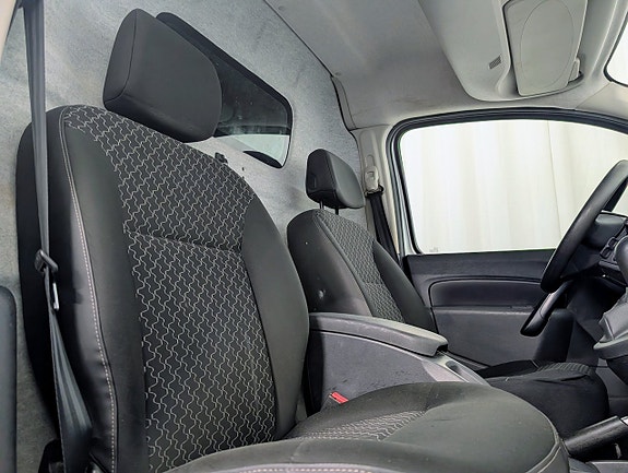 Renault Kangoo Express 9 of 10