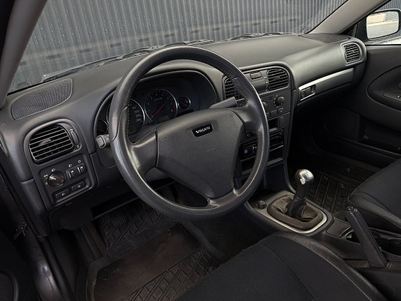 Volvo S40 8 of 8