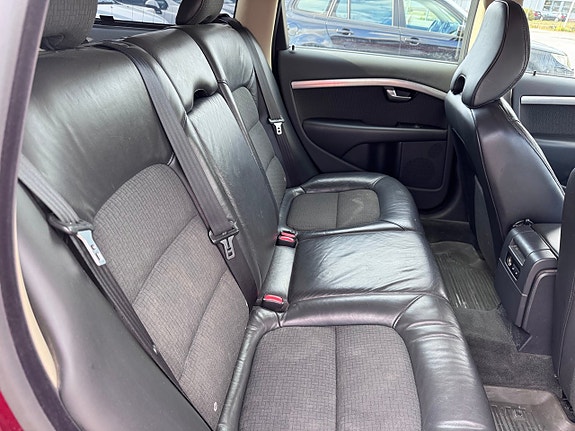 Volvo V70 7 of 7