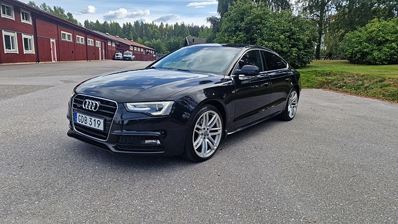 Audi A5 2 of 6