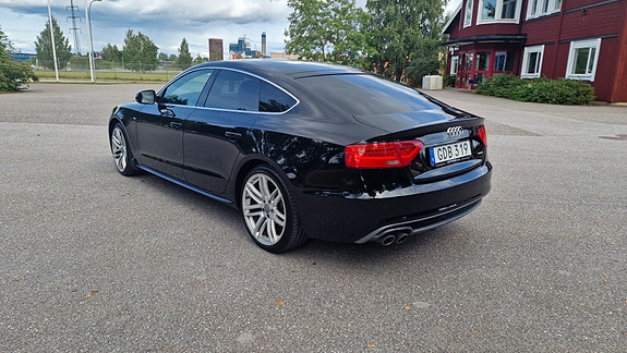 Audi A5 4 of 6