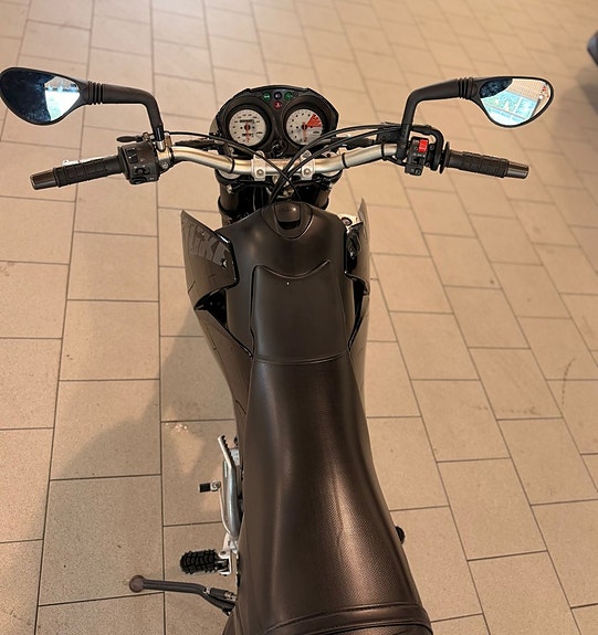 KTM DUKE 640Lc4 black edition 6 of 11