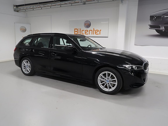 BMW 330e 4 of 30