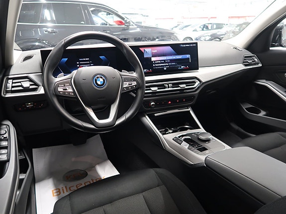 BMW 330e 16 of 30