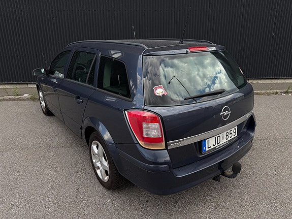 Opel Astra 4 of 11