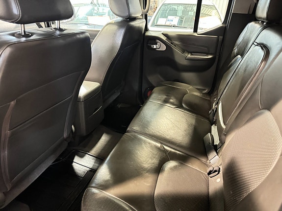 Nissan Navara 8 of 13