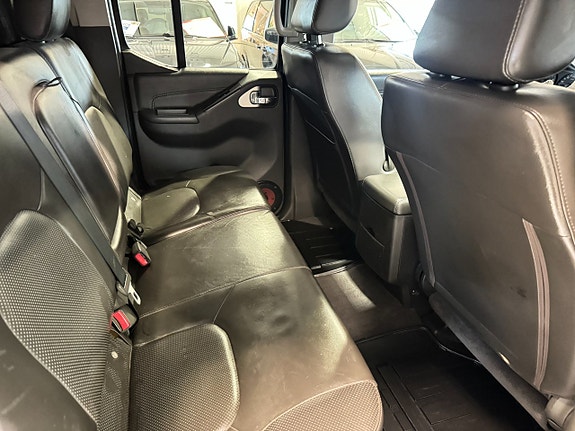 Nissan Navara 10 of 13