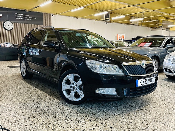 Skoda Octavia 2 of 19