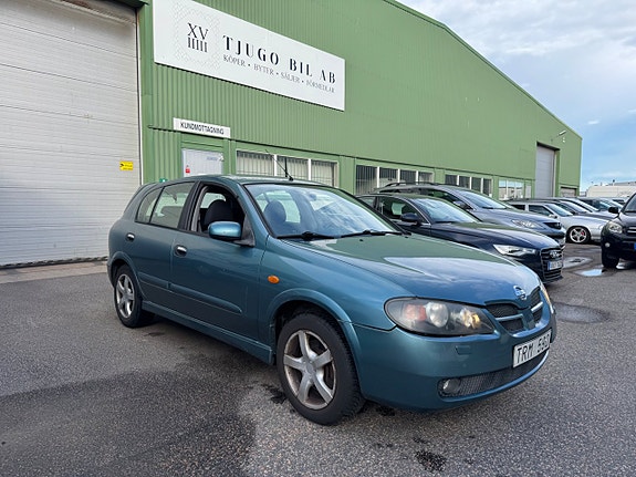 Nissan Almera 3 of 9