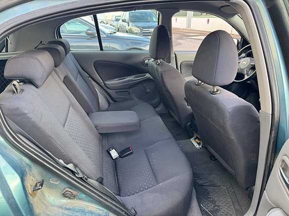 Nissan Almera 9 of 9