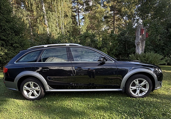 Audi A4 allroad 2 of 7