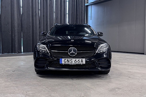 Mercedes-Benz C300 e 9 of 18