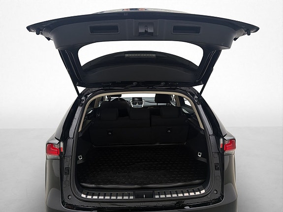 Lexus NX300h 27 of 30