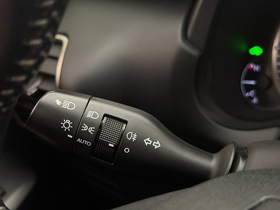 Lexus NX300h 25 of 30
