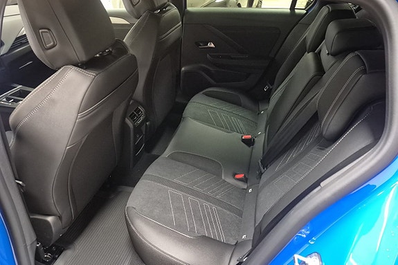 Opel Astra 7 of 9