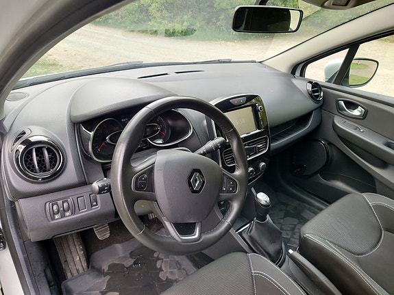 Renault Clio 14 of 14