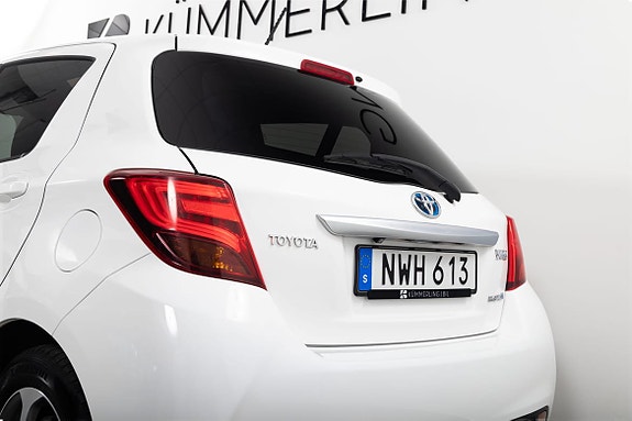 Toyota Yaris 7 of 20