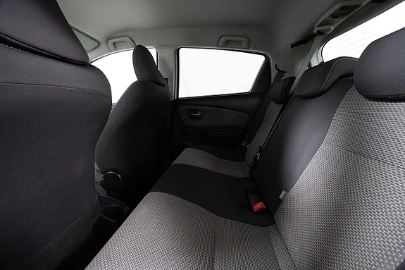 Toyota Yaris 17 of 20