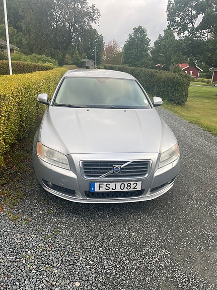 Volvo S80 2 of 4