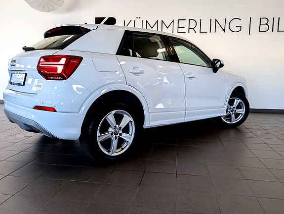 Audi Q2 10 of 18