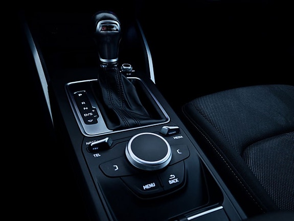 Audi Q2 17 of 18