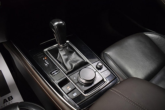 Mazda CX-30 17 of 26