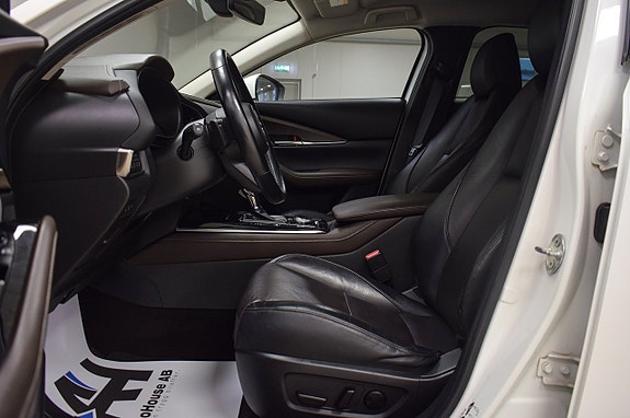 Mazda CX-30 6 of 26