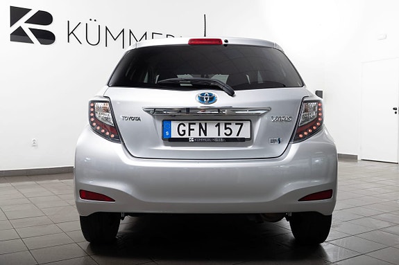Toyota Yaris 10 of 19