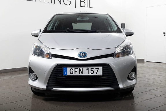 Toyota Yaris 7 of 19