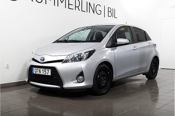 Toyota Yaris 2 of 19