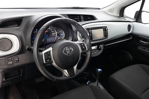 Toyota Yaris 17 of 19