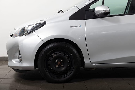Toyota Yaris 4 of 19