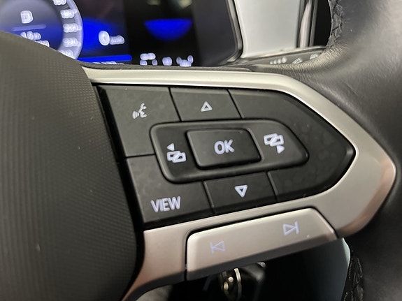 Volkswagen T-Roc 18 of 19