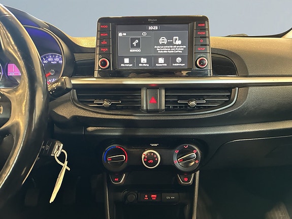 Kia Picanto 10 of 20
