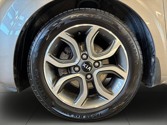 Kia Picanto 14 of 20